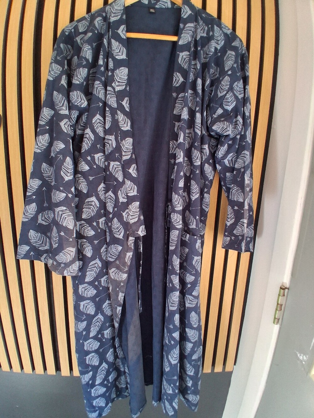 Women’s Navy Leaf-Print Long Open Wardrobe